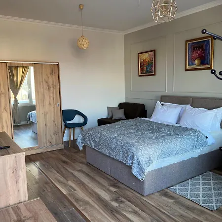Elegant And Cozy Araks